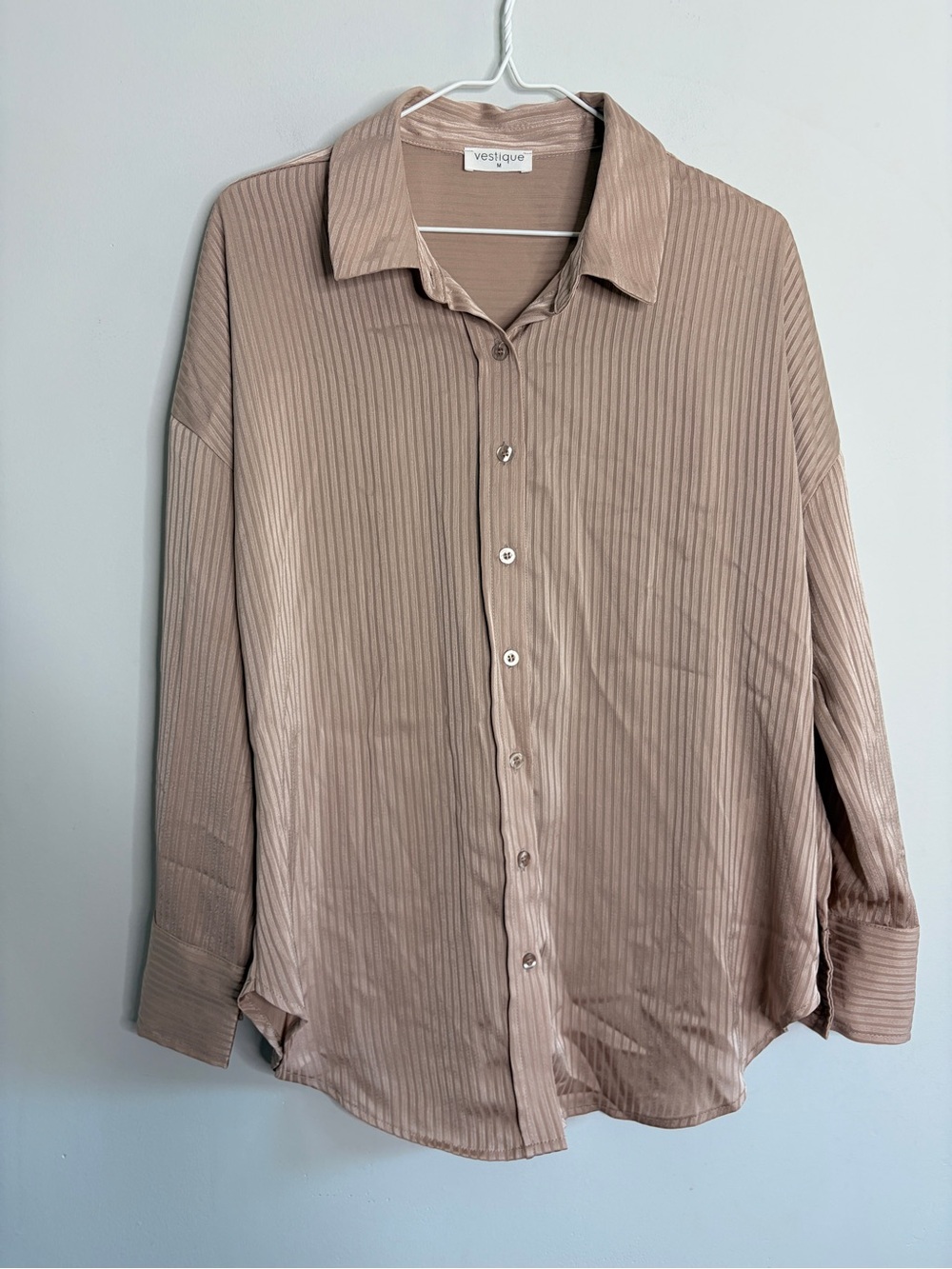 vestique Boutique Ribbed Button-Down collared Shirt in Taupe Beige Medium